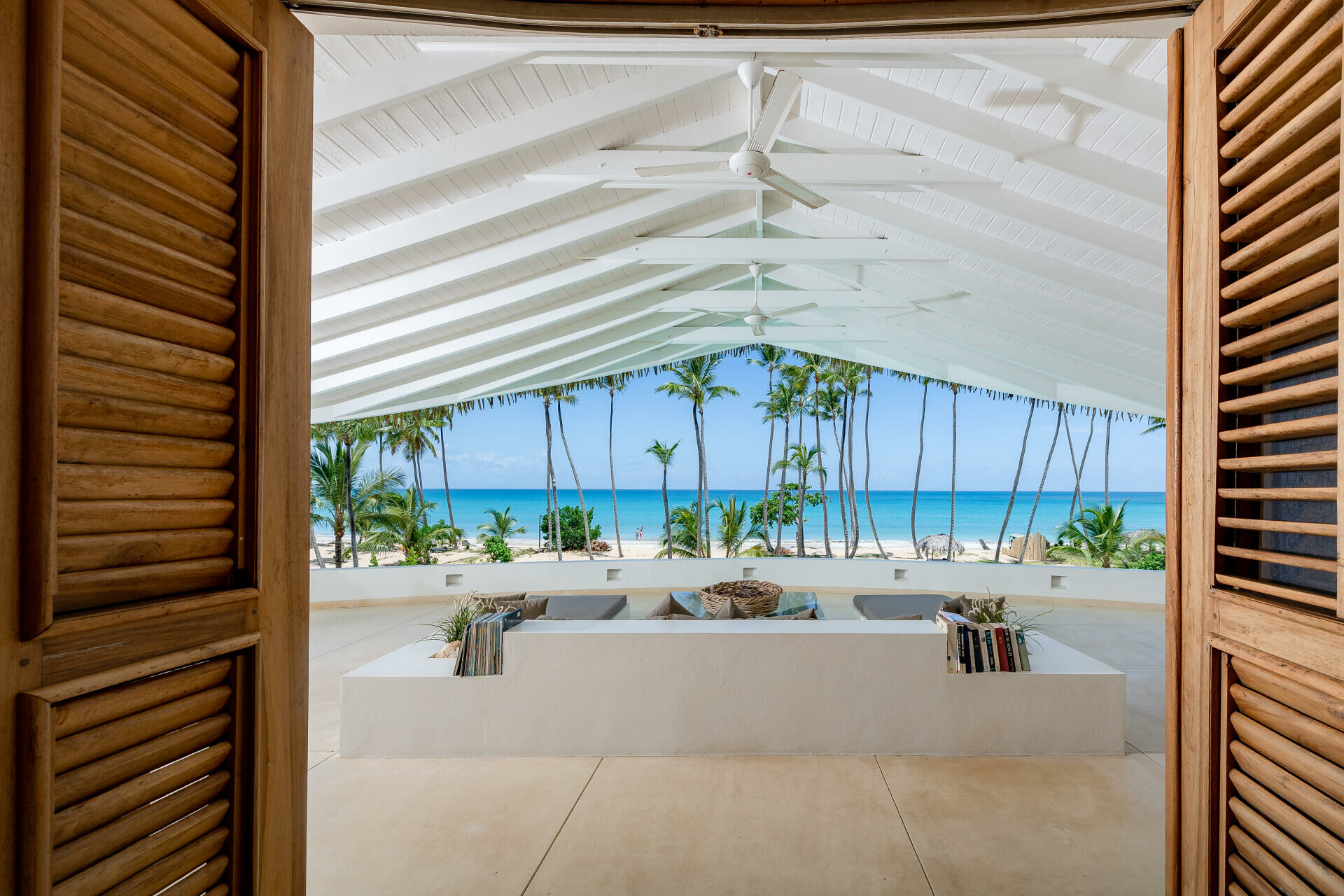 Imagem de Casa grande, pé na areia, frente ao mar no Caribe